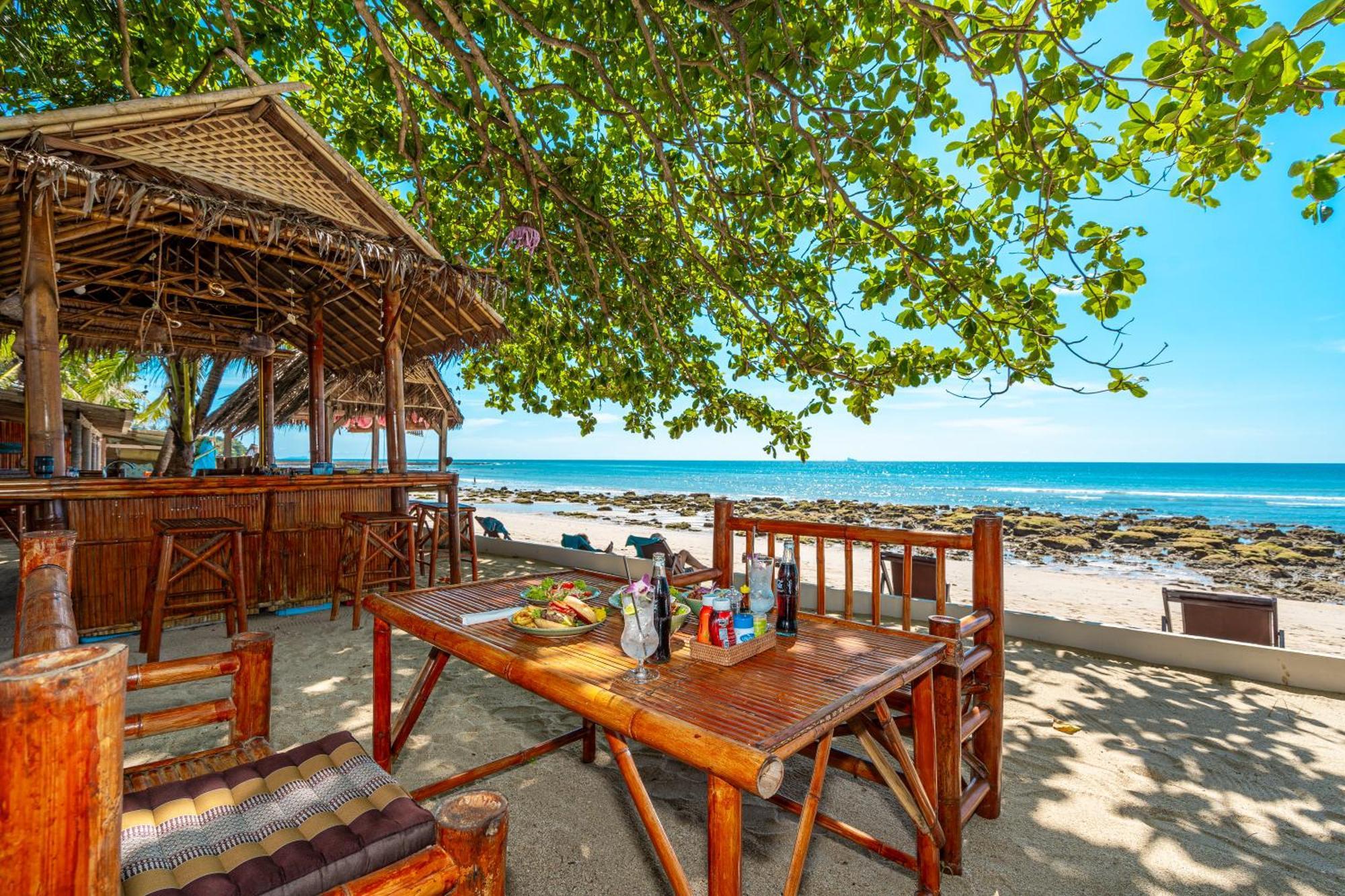 Lanta Beachfront Resort Ko Lanta Zewnętrze zdjęcie