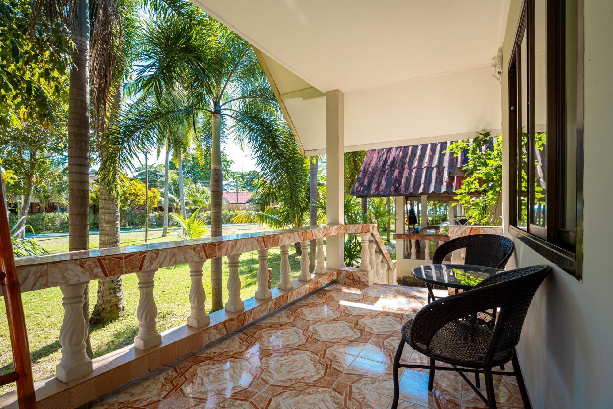 Lanta Beachfront Resort Ko Lanta Zewnętrze zdjęcie